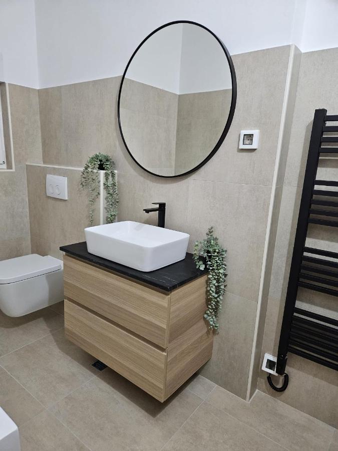 Apartament Whitehill House *